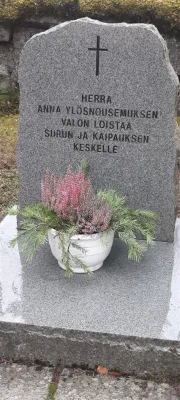  Kirkkojen Äiti - Jyhkeä Monumentti ja Herkkä symboliikka